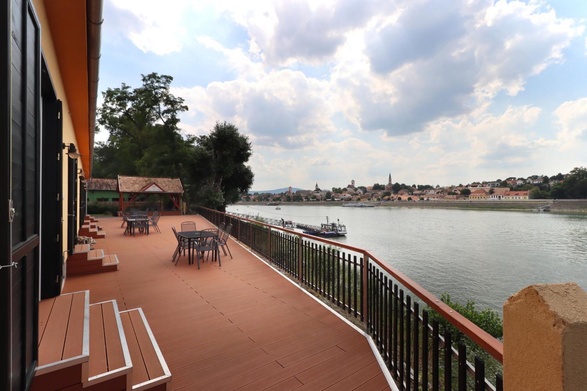 Szazesztendos Reveszhaz Apartman Szigetmonostor Bagian luar foto